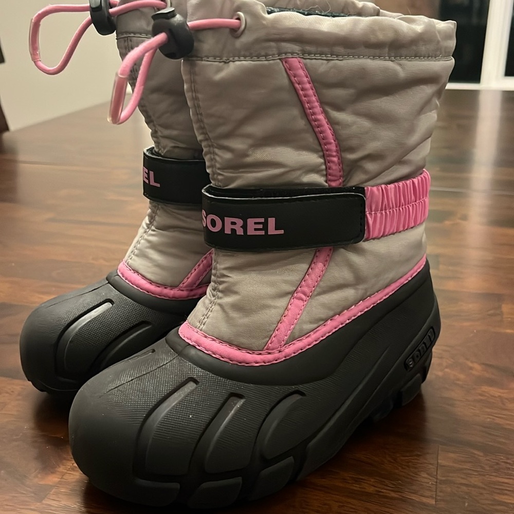Sorel Kids Boots in Gray and Pink